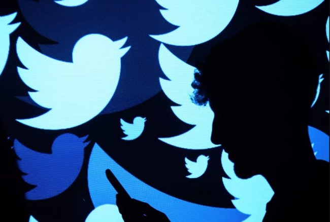     Twitter   